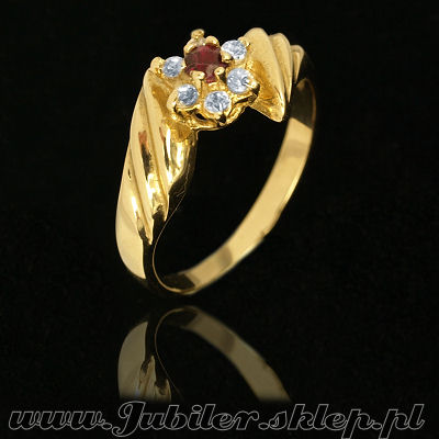 Gold rings with zircons
