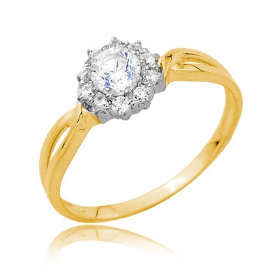 Gold ring with zircons