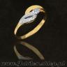 Gold ring with zircons