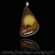 Silver pendant with an amber